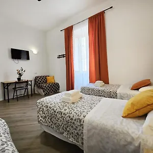 Myomax , Rome Italy
